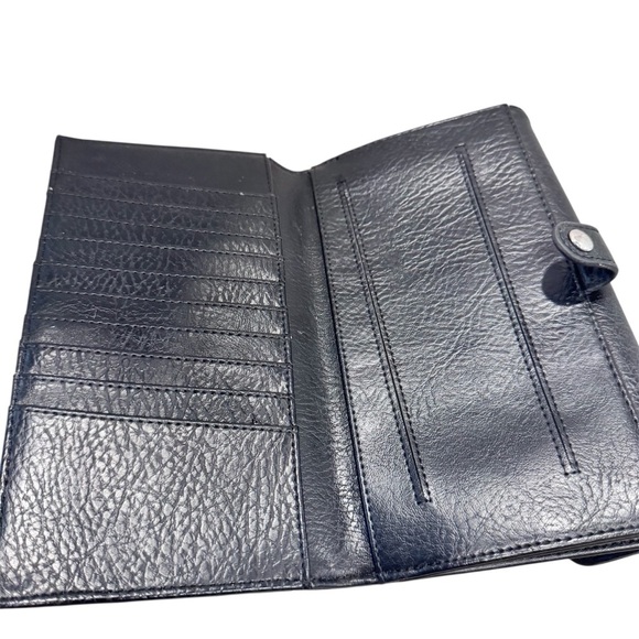 Matt & Nat Black Vegan Connolly Wallet - Picture 3 of 9